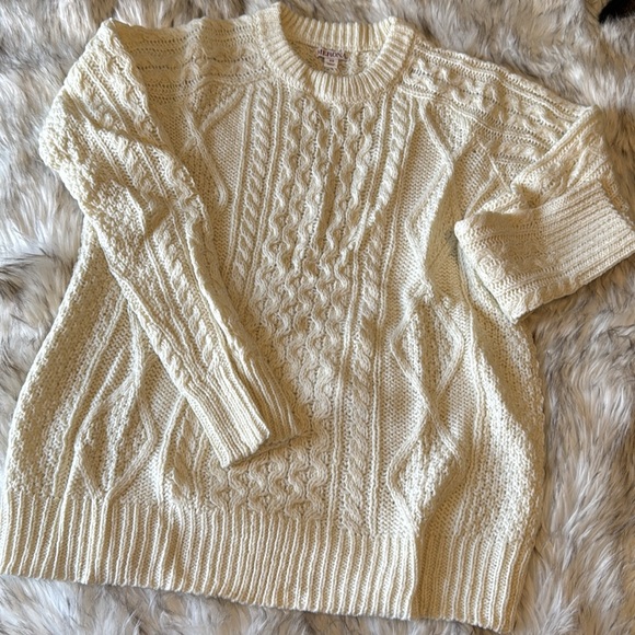 M e r o n a • Crew neck sweater - Picture 4 of 8